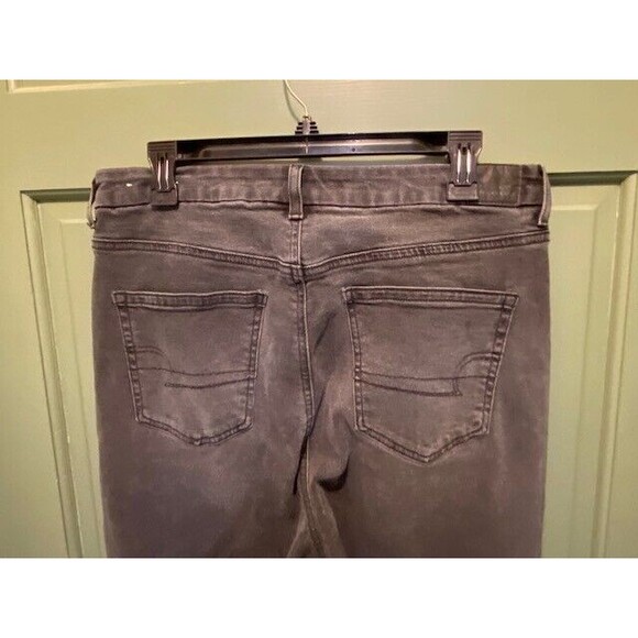 American Eagle Women's Size 12 Gray High Rise Denim Stretch Curvy Mom Jeans - Picture 6 of 11